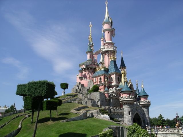 Disney Dragon Week: Maleficent Disneyland Paris