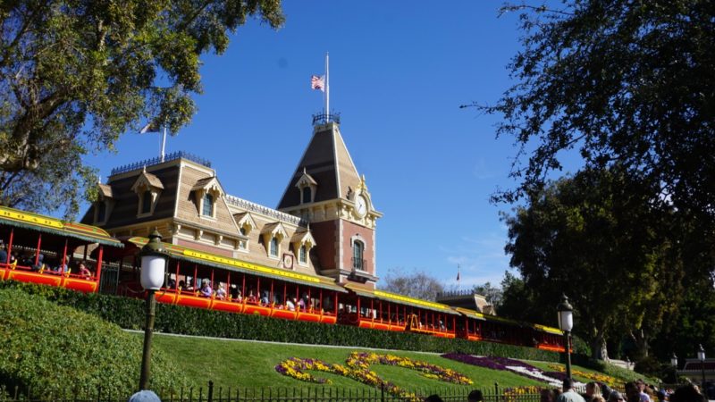 Disneyland Announces Reopening!
