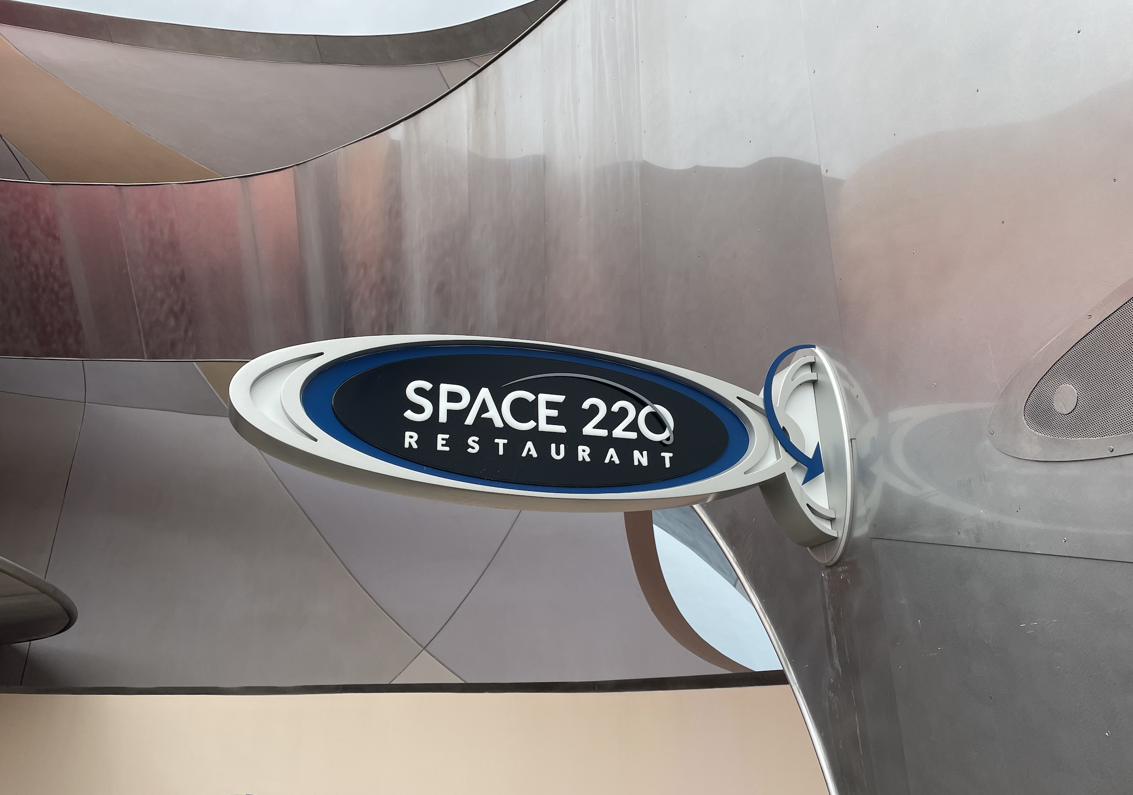 Lost in Space 220: A Restaurant Dining Review